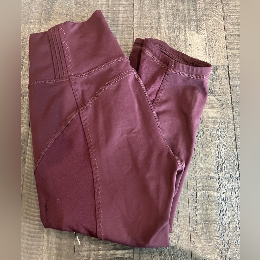 Lululemon crop yoga pants